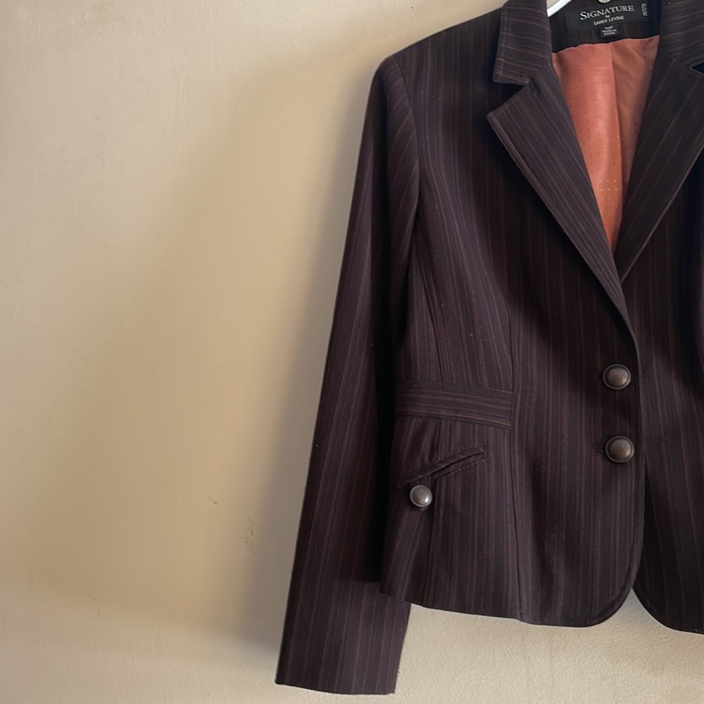 Signature Jacket - Picture 3 of 8